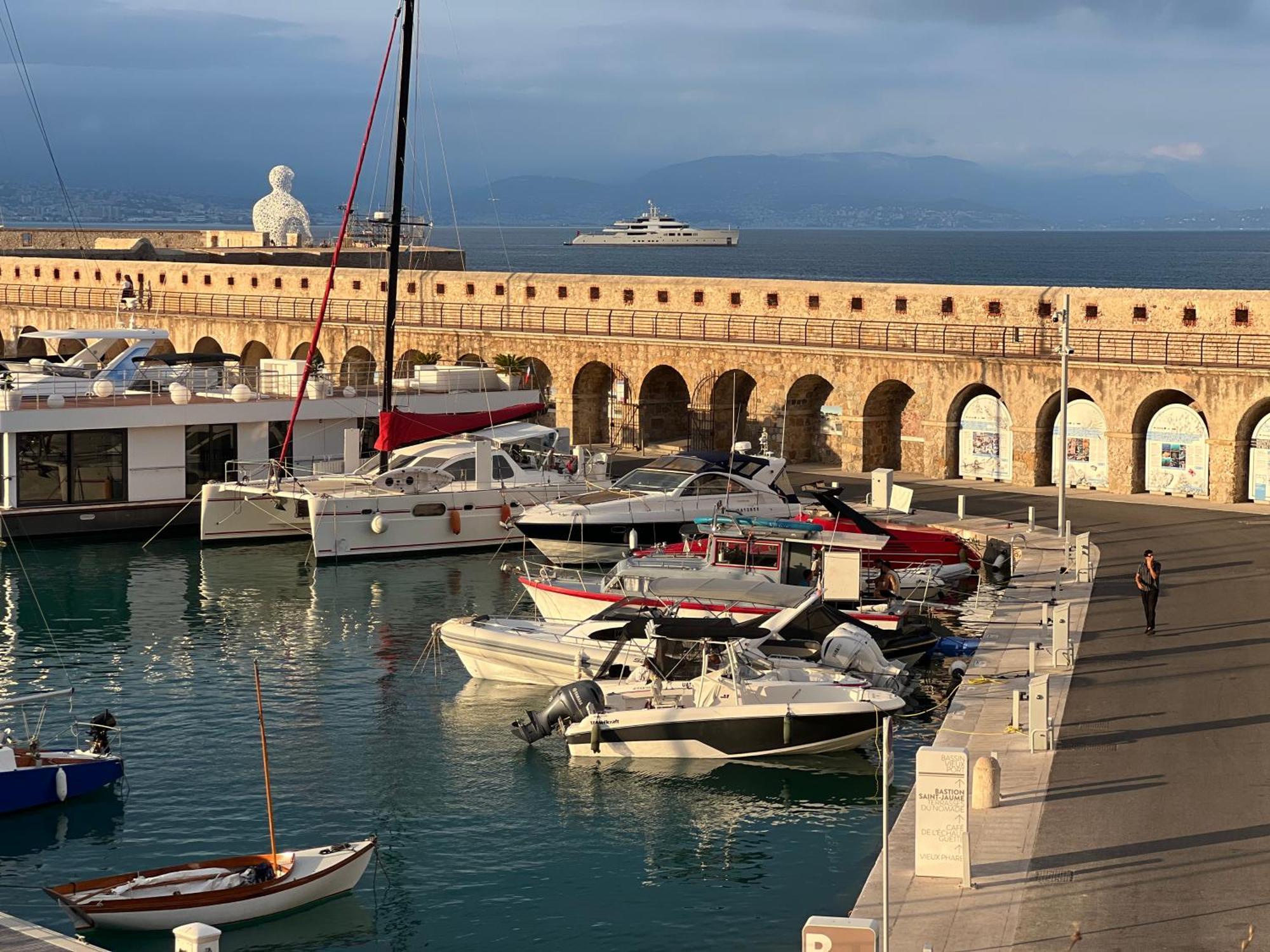 Location Cote D Azur Hotel Antibes Bagian luar foto